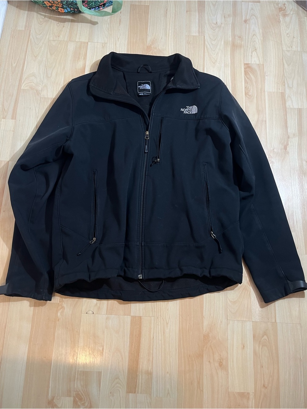 The North Face Black Men’s Apex softshell jacket Size Large